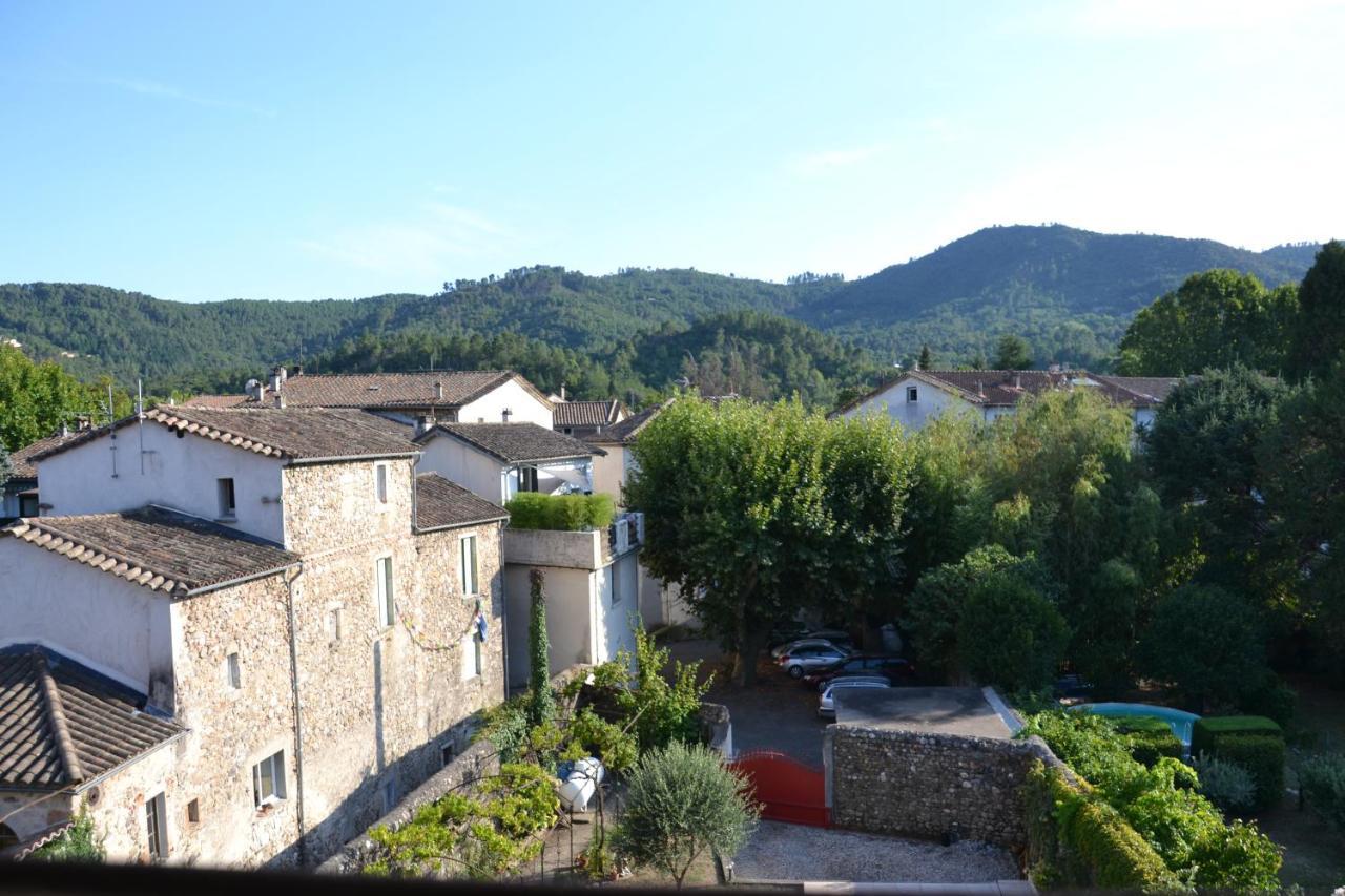 St Jean Du Gard : Spacious Apartment With Use Of Pool 생장뒤가르 외부 사진