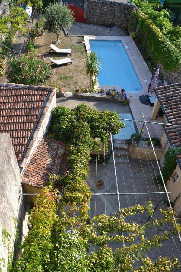 St Jean Du Gard : Spacious Apartment With Use Of Pool 생장뒤가르 외부 사진
