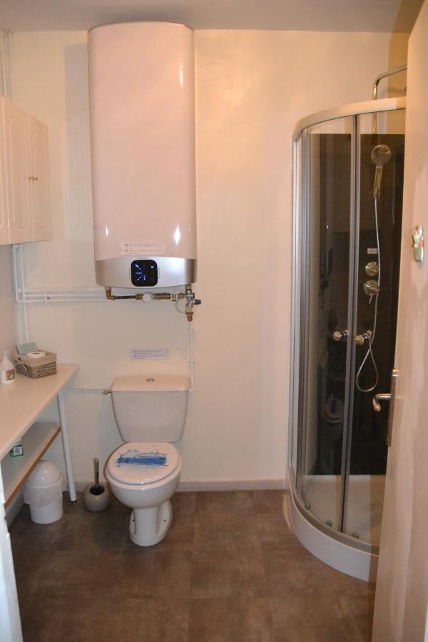 St Jean Du Gard : Spacious Apartment With Use Of Pool 생장뒤가르 외부 사진
